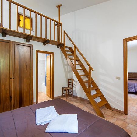 Agriturismo La Ferrera Varco Sabino エクステリア 写真