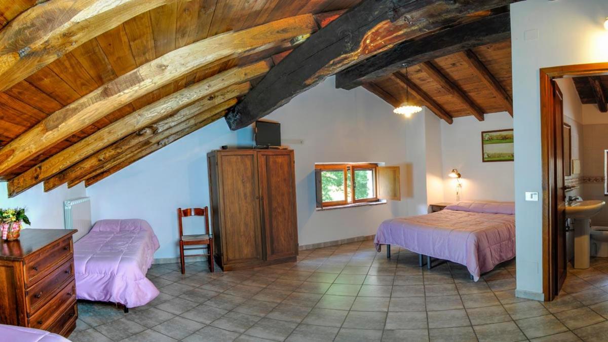 Agriturismo La Ferrera Varco Sabino エクステリア 写真