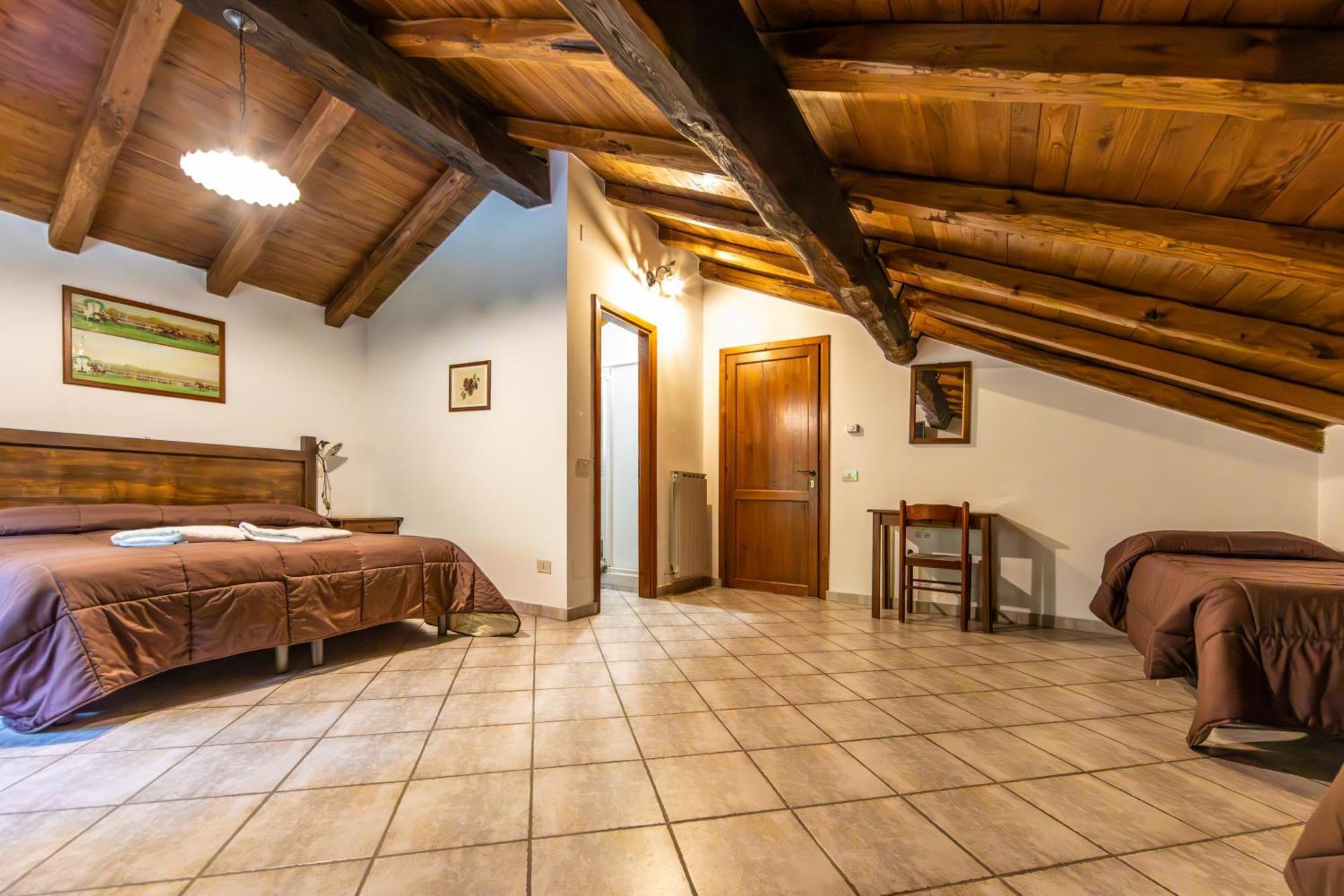 Agriturismo La Ferrera Varco Sabino エクステリア 写真