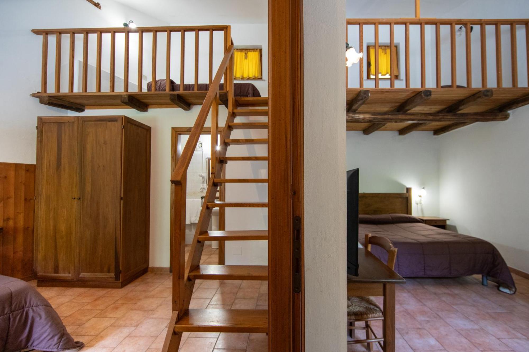 Agriturismo La Ferrera Varco Sabino エクステリア 写真