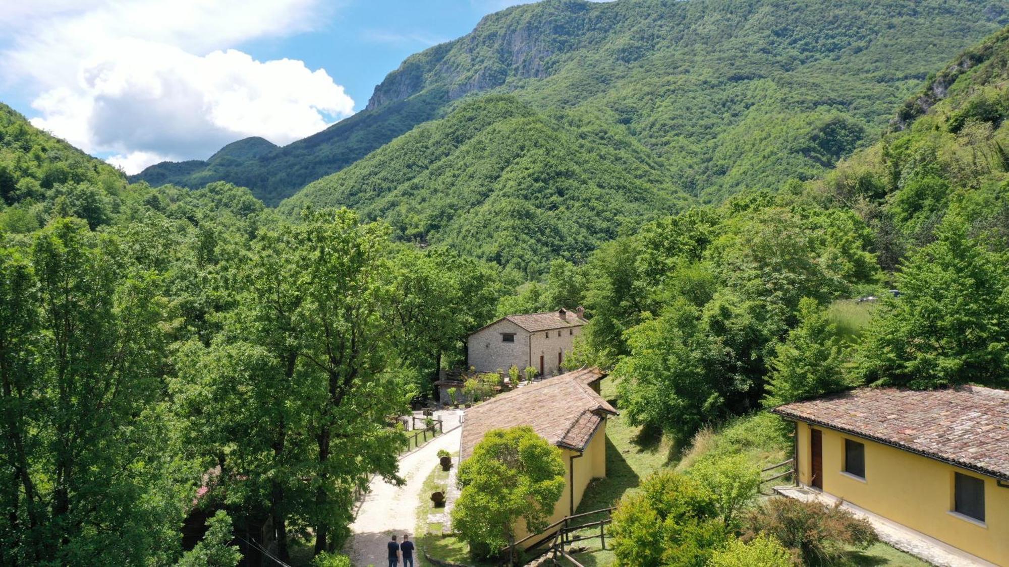 Agriturismo La Ferrera Varco Sabino エクステリア 写真